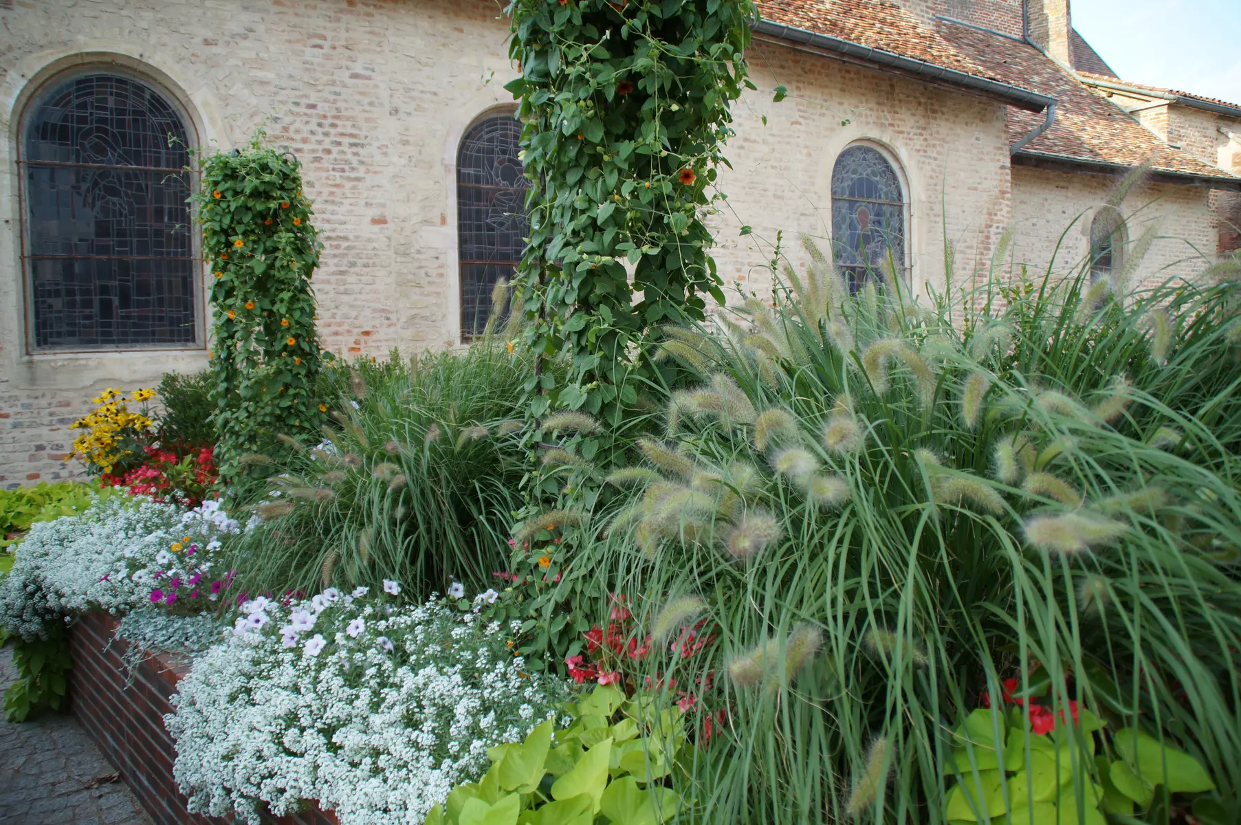 Village fleurie de Saint Trivier de Courtes