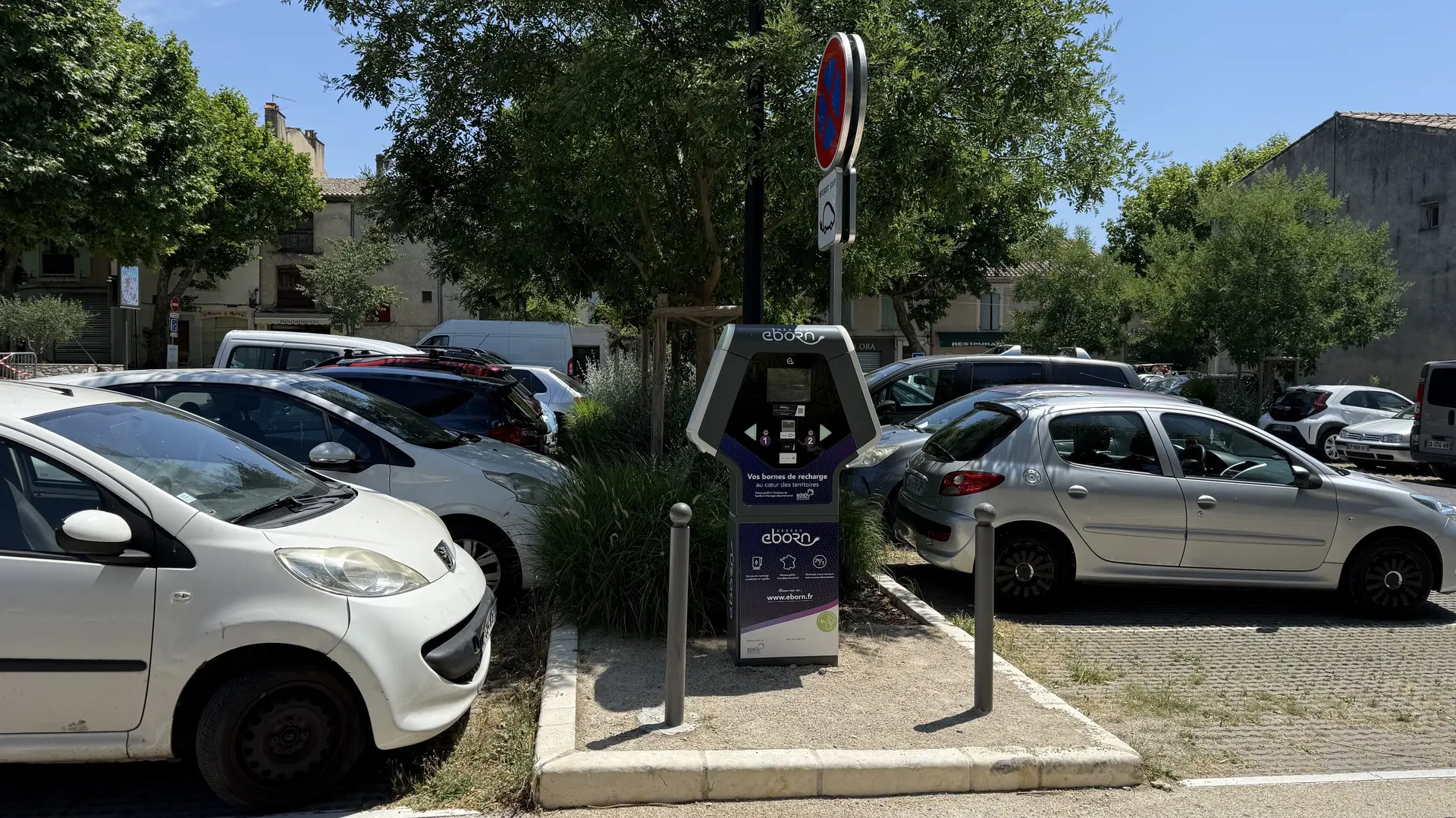 Borne recharge électrique