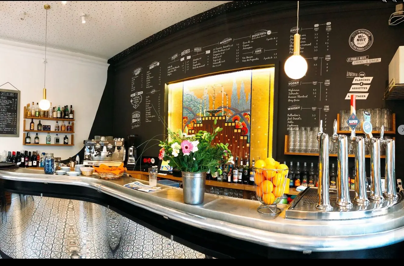 Bar