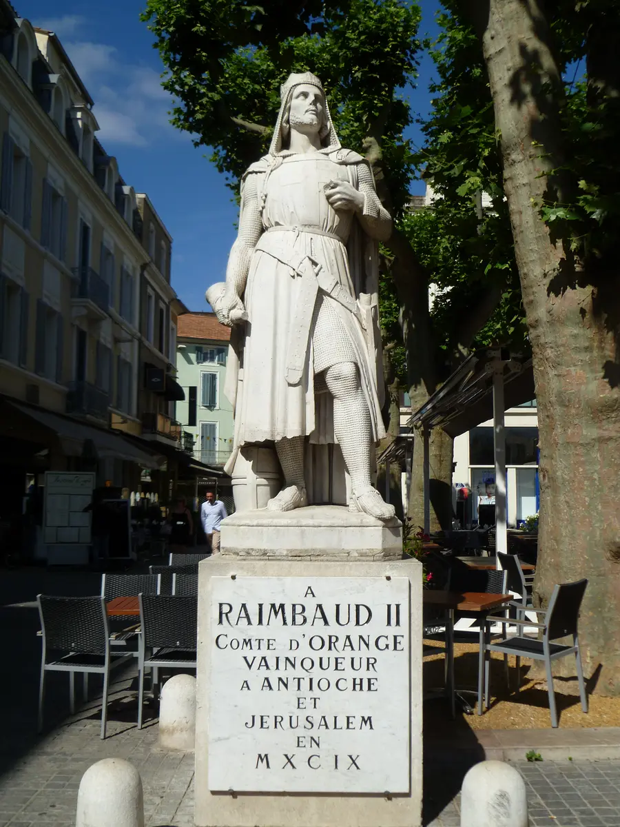 Statue Raimbaud II Comte d'Orange
