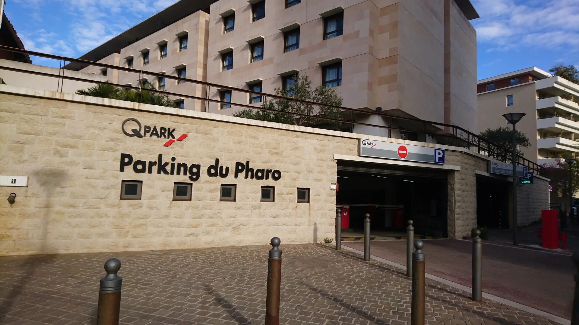 Entrée principale