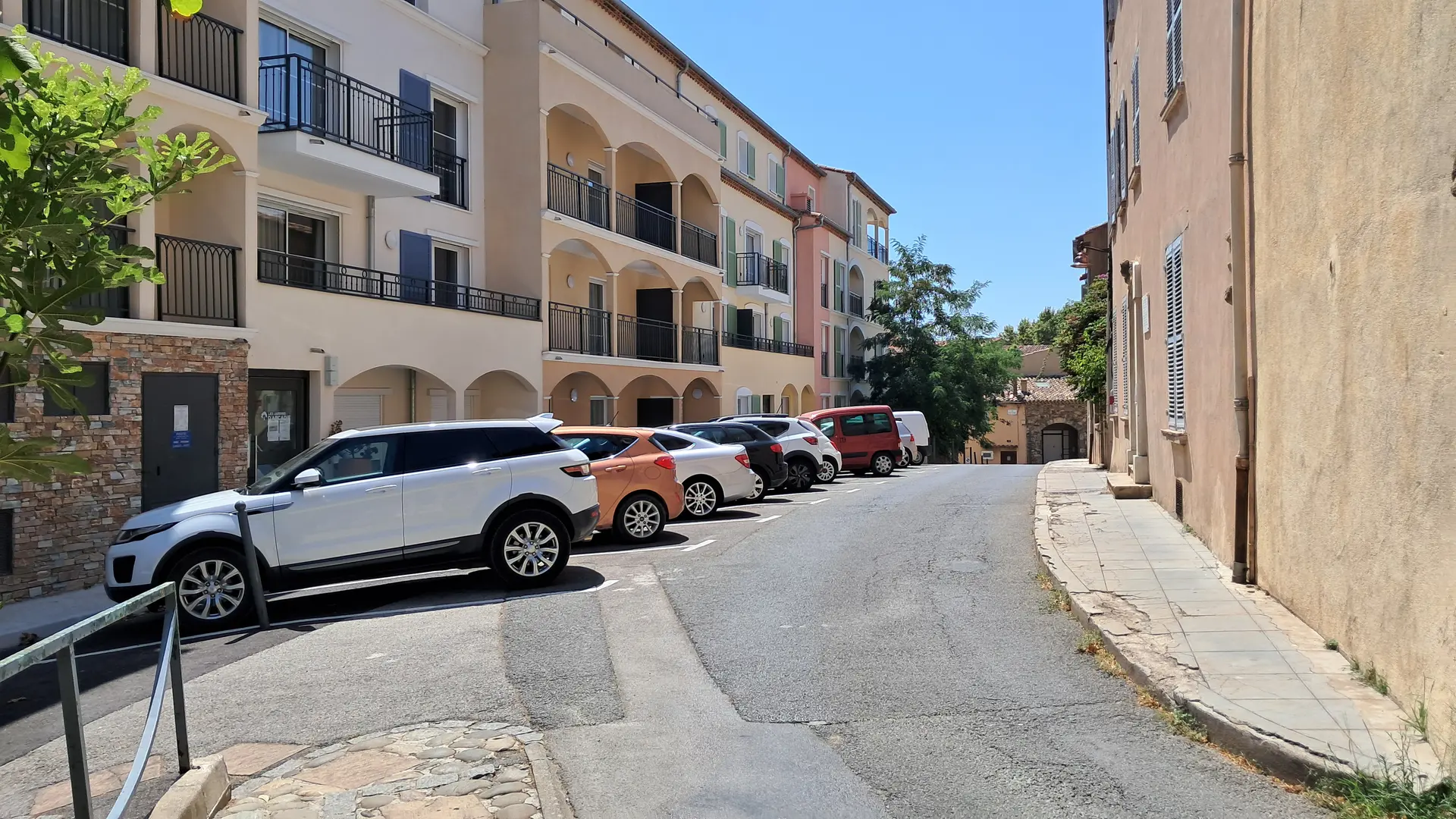Parking Rue Blanqui_Cogolin