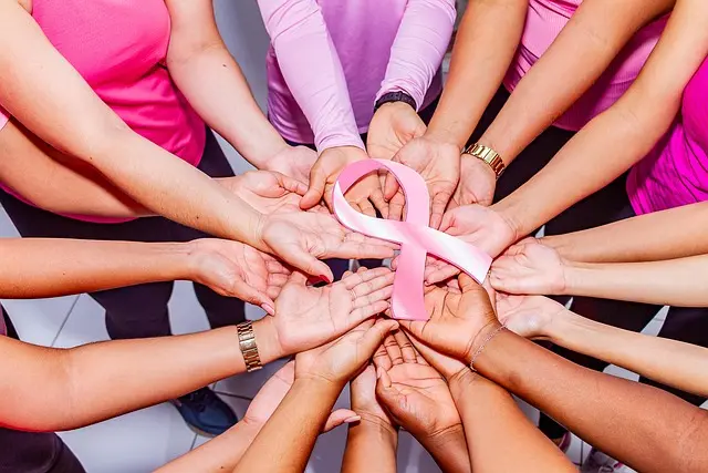 breast-cancer-6701684_640
