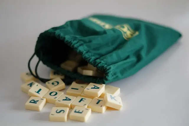 scrabble-tiles-5981980_640