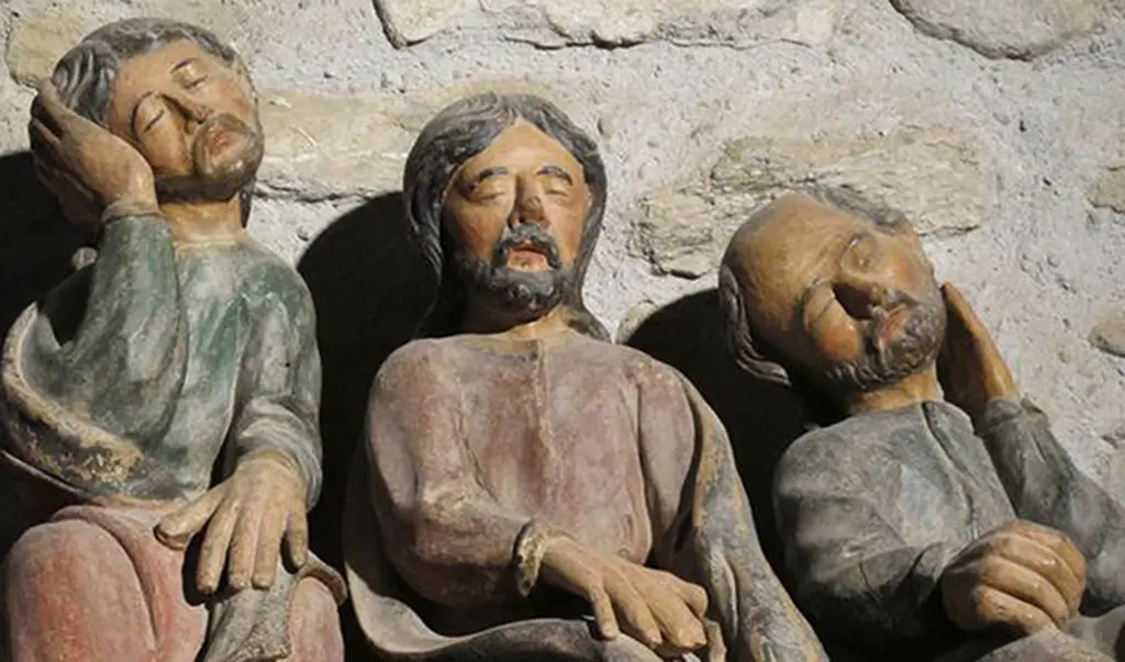 Chanteurs bas relief-Figeac animation