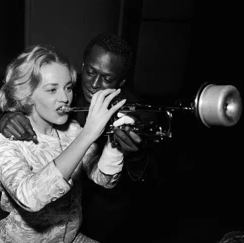 JAZZ et Cinéma - MILES-Avec-Jeanne-MD0FFF8AOK
