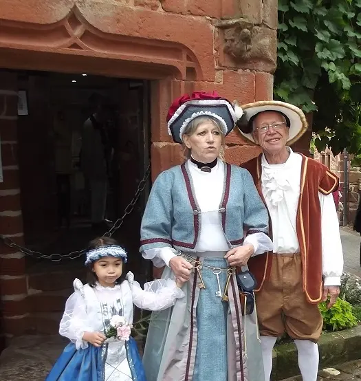 JEP Amis de Collonges - Costumes