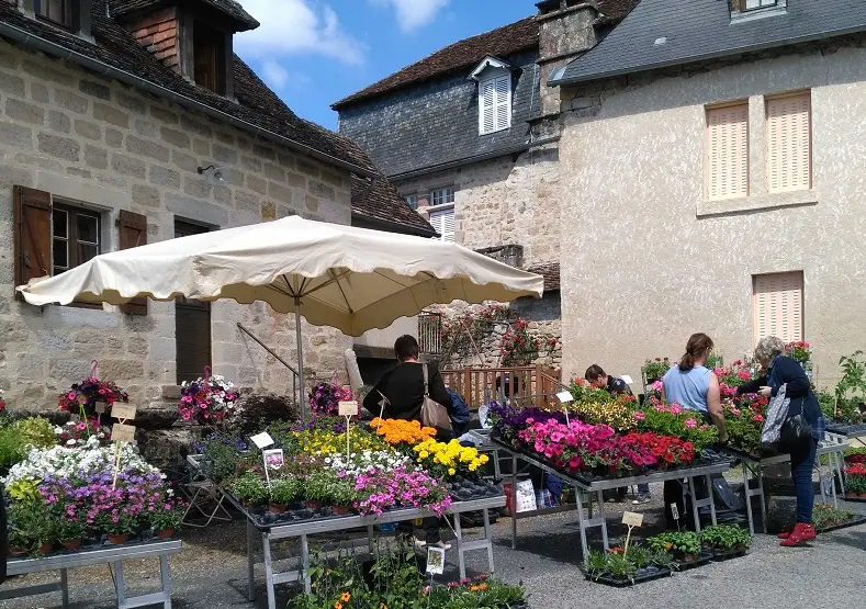 Marché aux plantes 8 mai - Curemonte