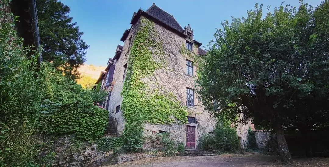 Façade