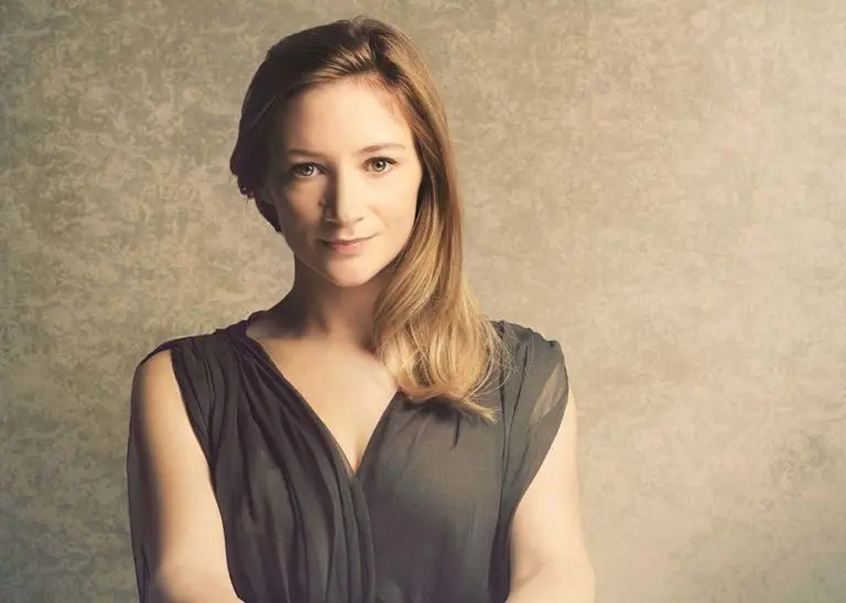 Sabine_Devieilhe_crédits_Molina_Warner_Classics-768x548