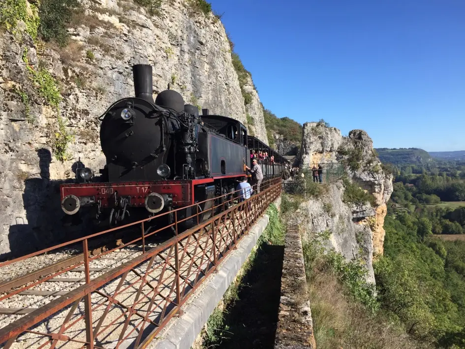 Martel et son train touristique à vapeur