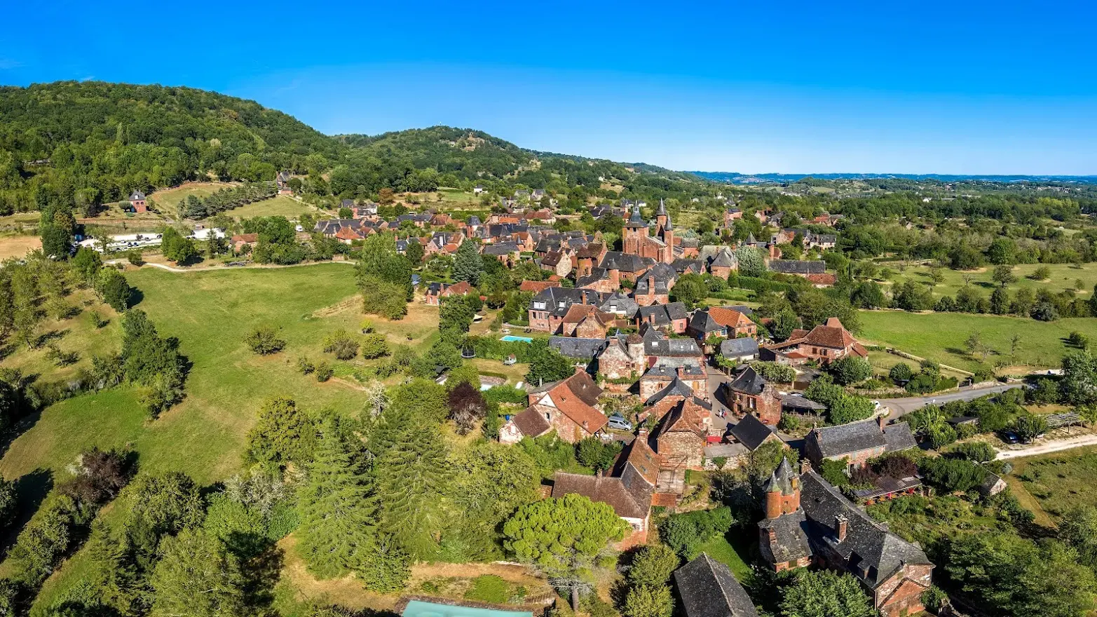 collonges la rouge - Christophe Bouthé Agence Vent d'autan