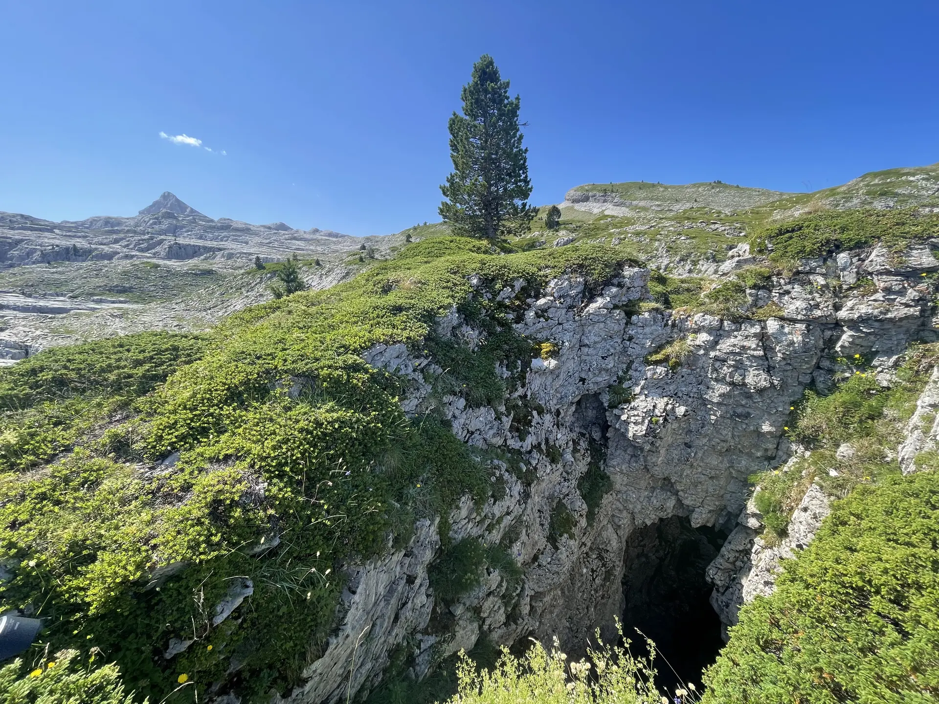 De nombreux gouffres se situent sur le massif de La Pierre Saint-Martin