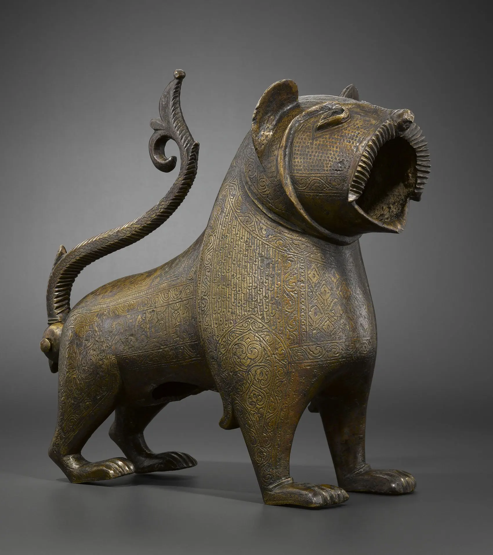 a-lion-monzon