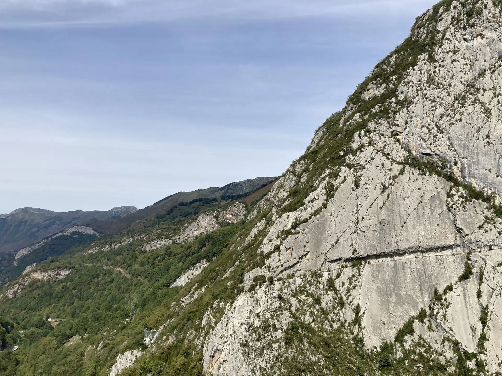 vue_sur_les_montagnes_1