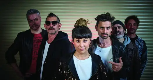 LA CAFETERA ROJA B2S