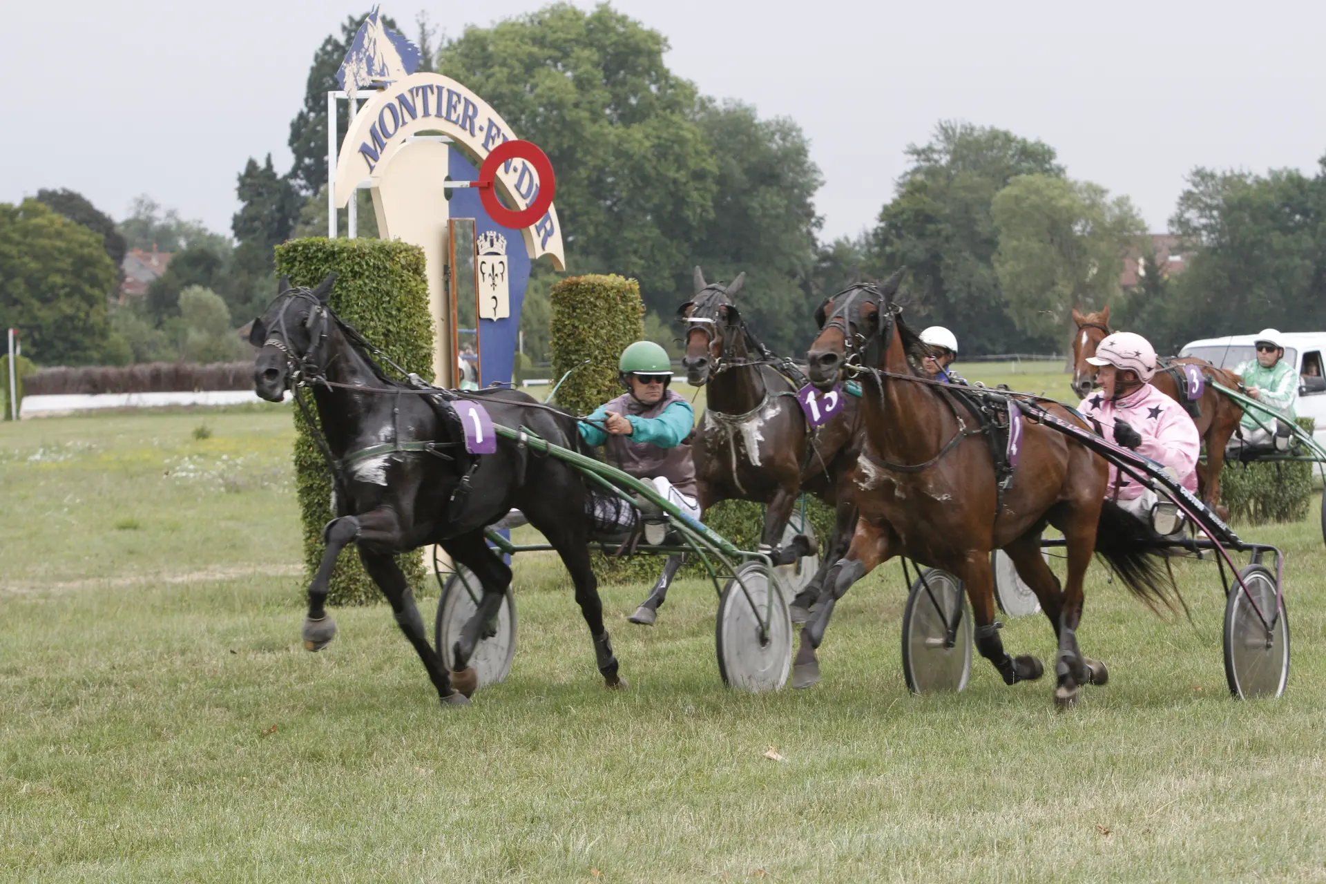 hippodrome montier