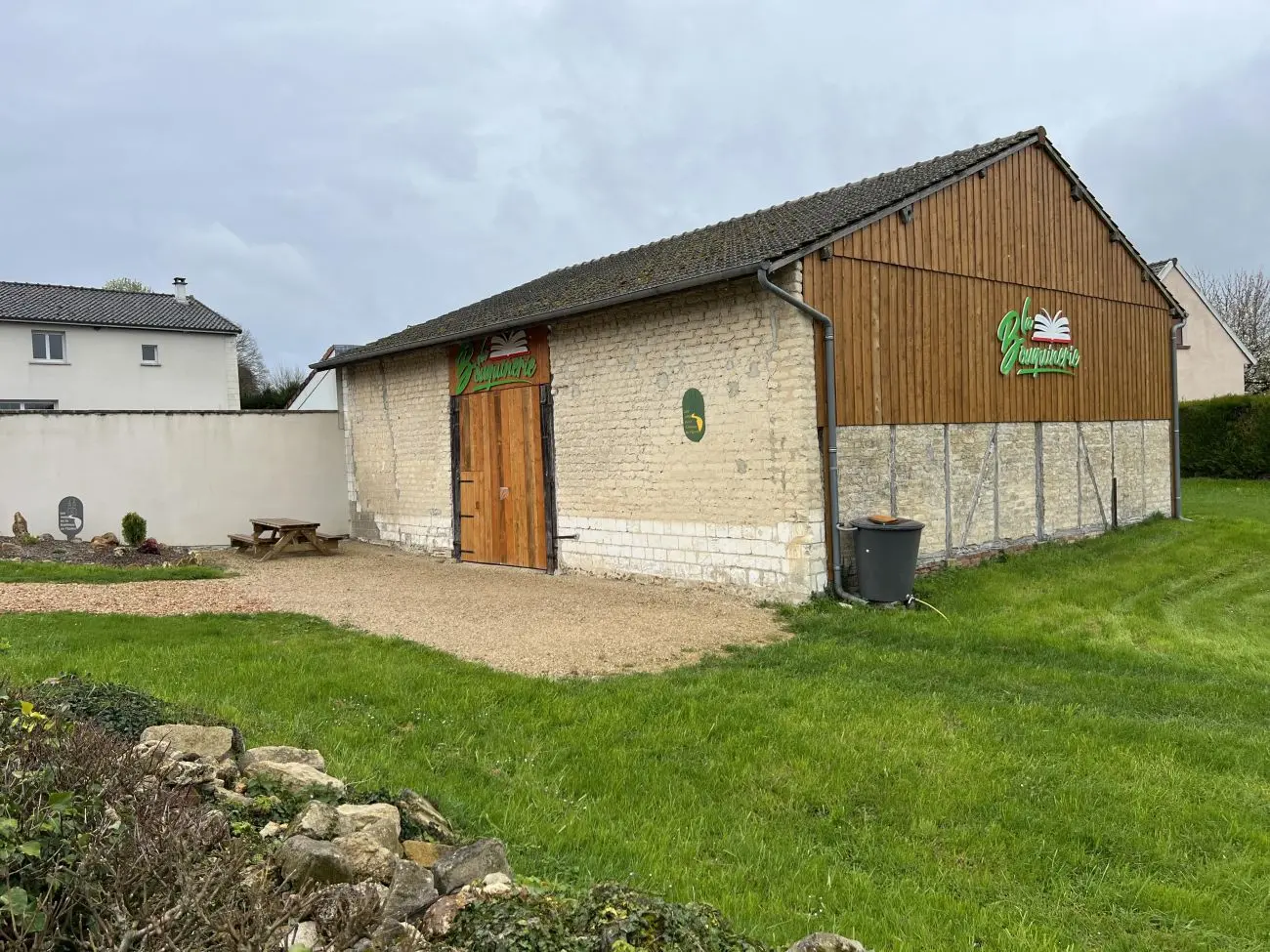 sentier-du-souvenir-l-epine-bouquinerie