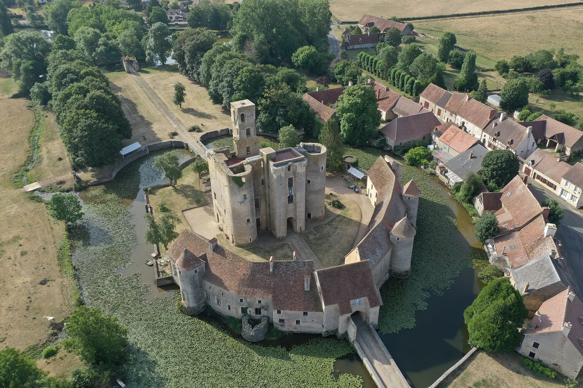 CHATEAUDESAGONNE5