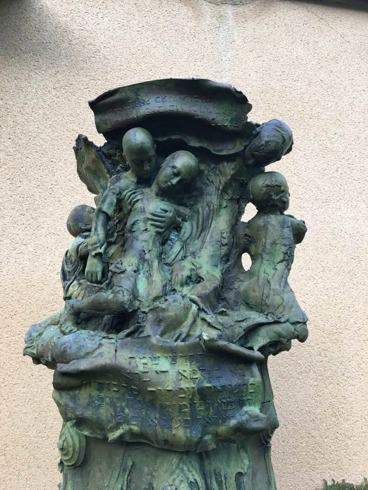 Guerry monument 1