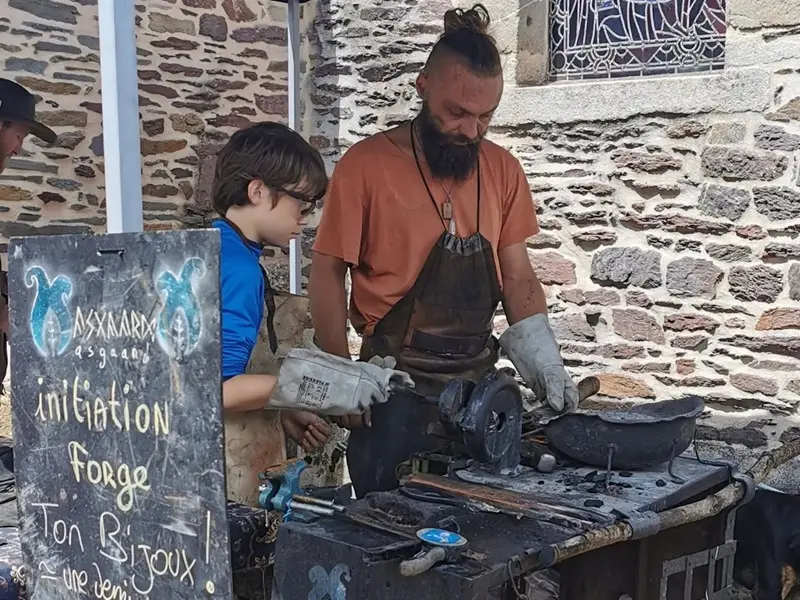 initiation_atelier_forge_couteau_bijou_Tréhorenteuc