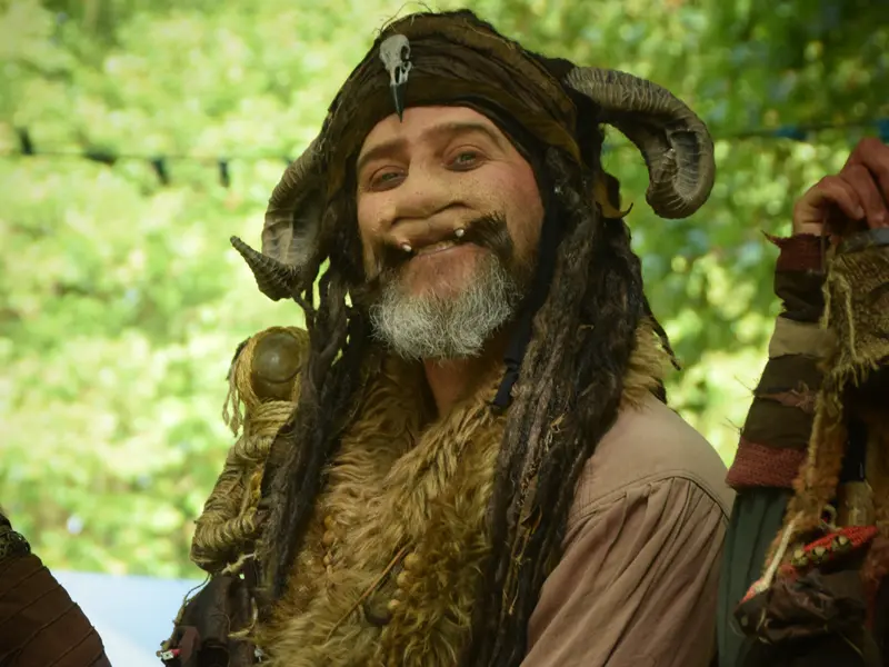 Cie-Lukta_festival_pendragon_medievales_Broceliande_Centre_Arthurien_Comper