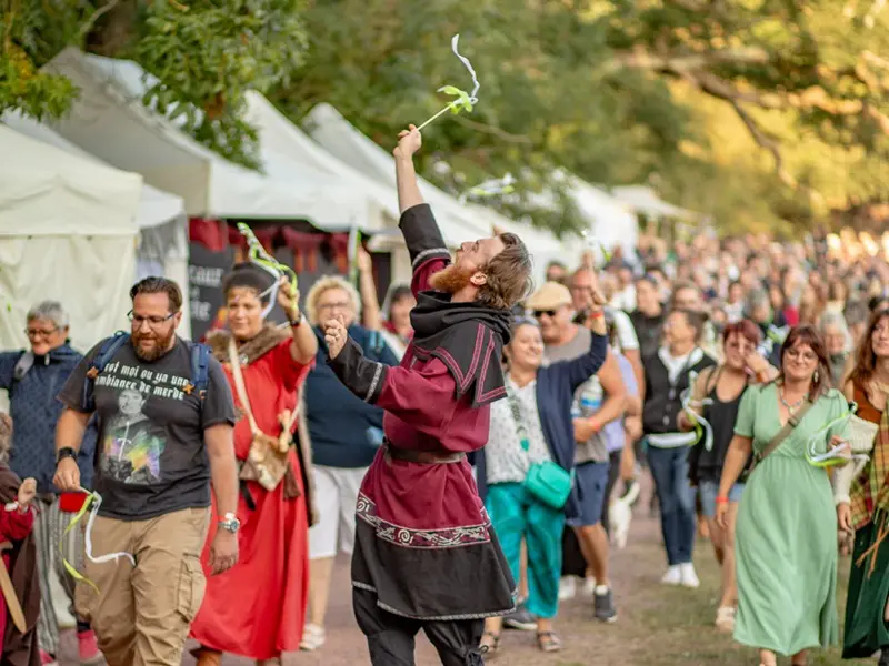 festival_médiéval_Comper_Centre-Arthurien_DestinationBroceliande
