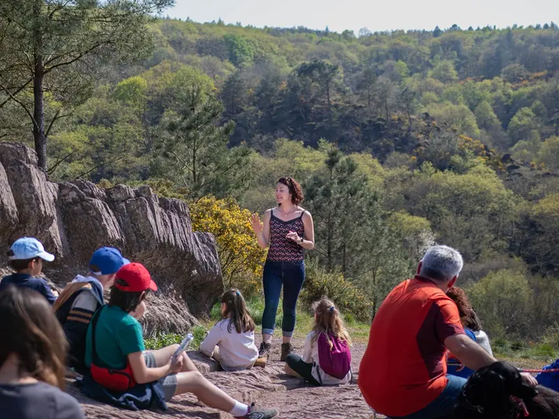 Balade-contée_Val-sans-retour_Brocéliande_les-escapades-de-Julie_Tréhorenteuc