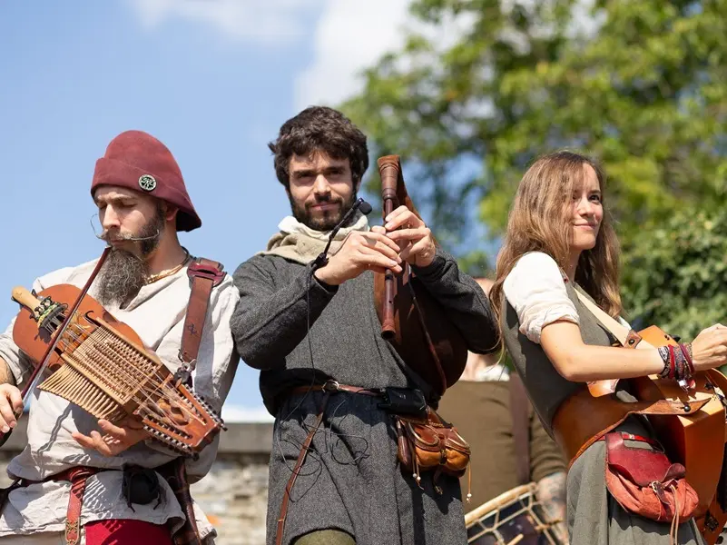 festival_médiéval_Comper_Centre-Arthurien_DestinationBroceliande