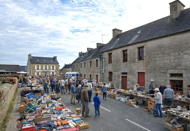 vide grenier Goulven photo pour l'agenda de l'office du tourisme