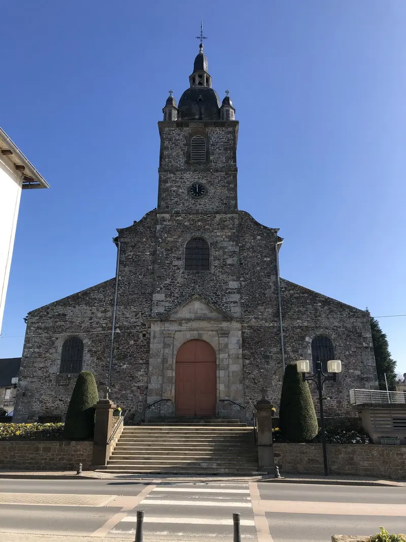 Eglise Irodouer - départ du circuit (4)