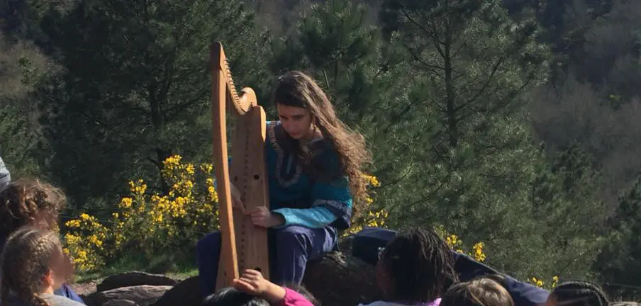 Morgan contant au Val sans Retour - Tréhorenteuc