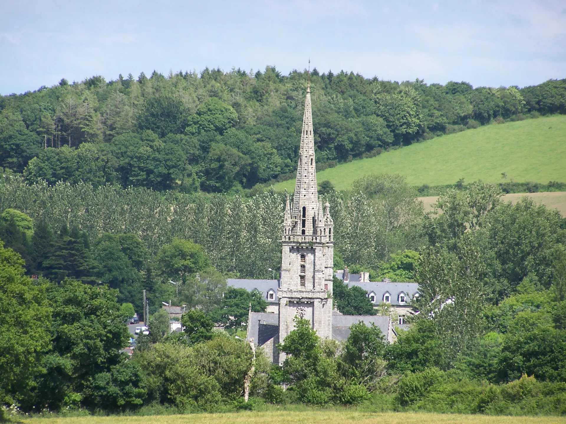 bourg Loguivy-Plougras