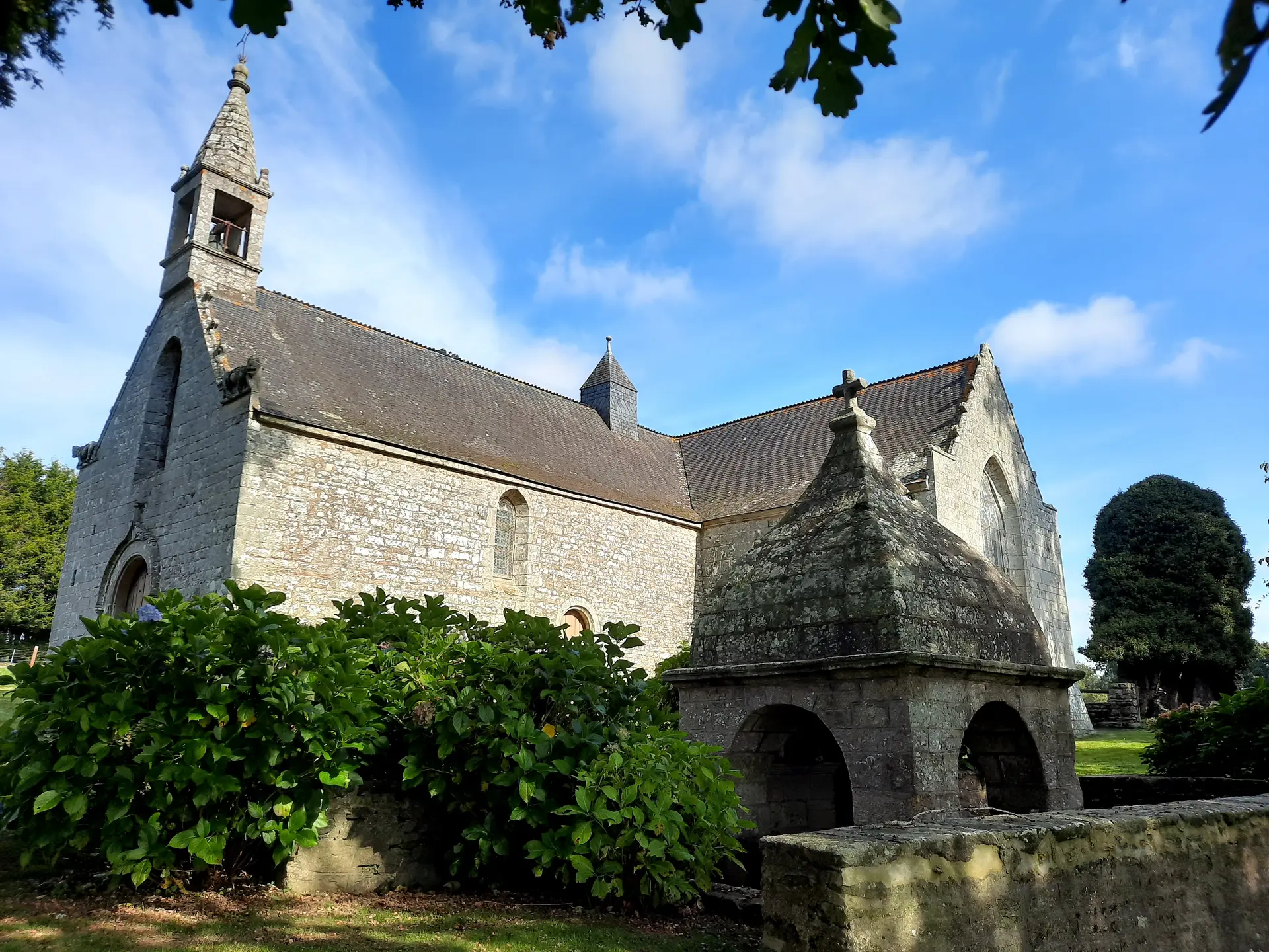 chapelle-fontaine-sainte-anne-buleon (1)