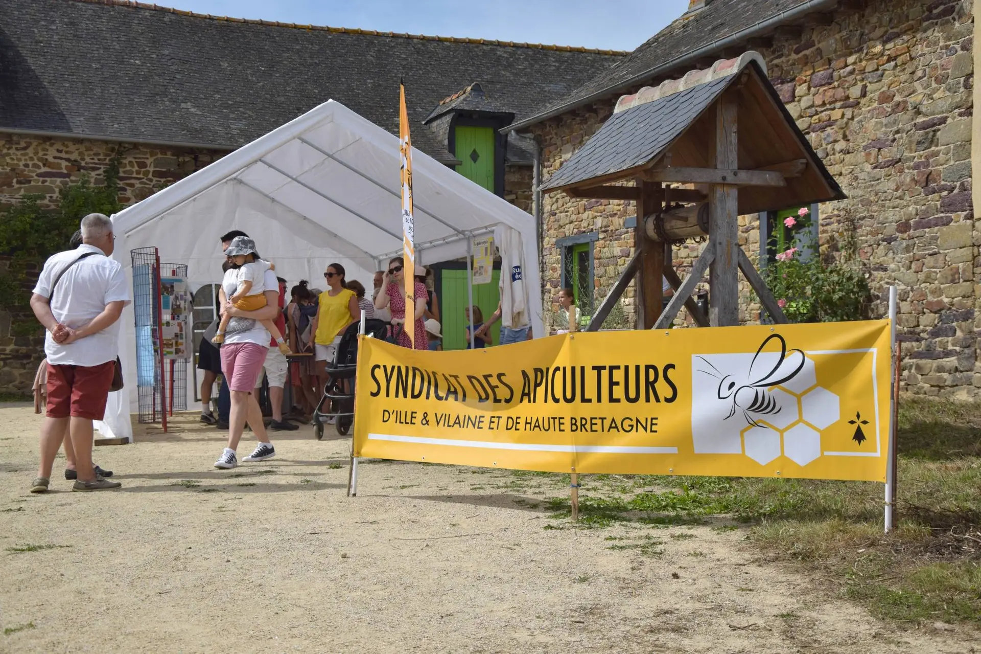 Extraction du miel, Apiculteurs Ille-et-Vilaine