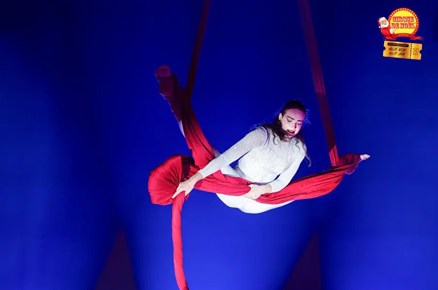 Cirque de Noël 2025 - Pau - grand écart