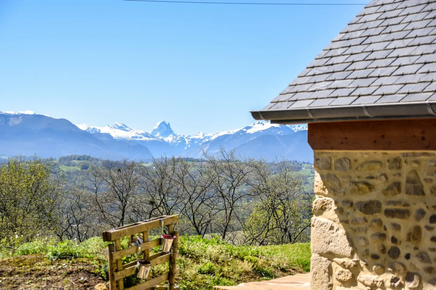 Gan - Côteau de Bastarrous - Panorama sur les Pyrénées 2