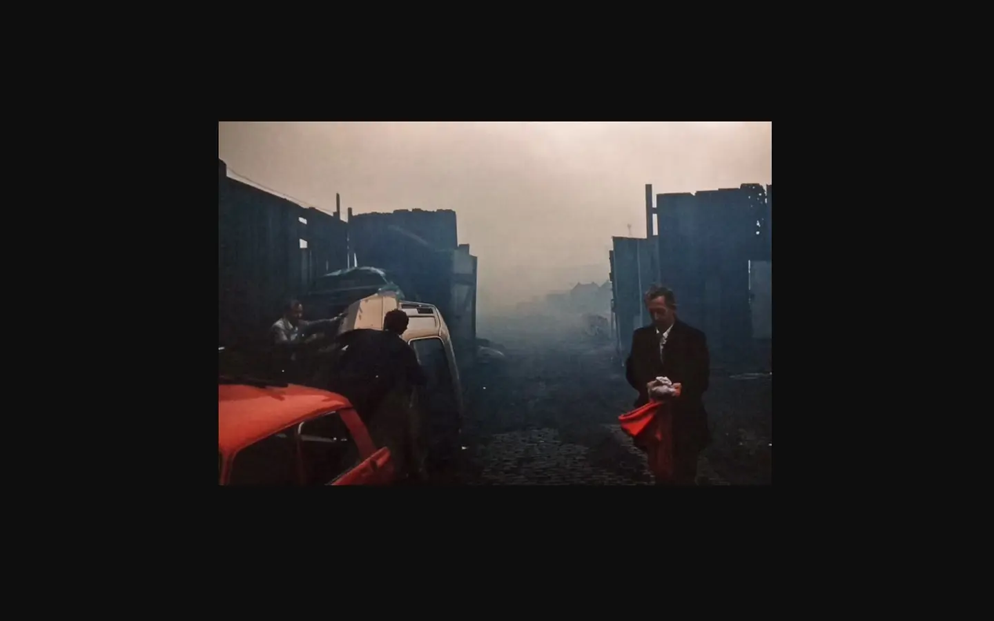 Exposition Stéphane DUROY - La vie à hauteur d'homme - Parvis Leclerc Pau