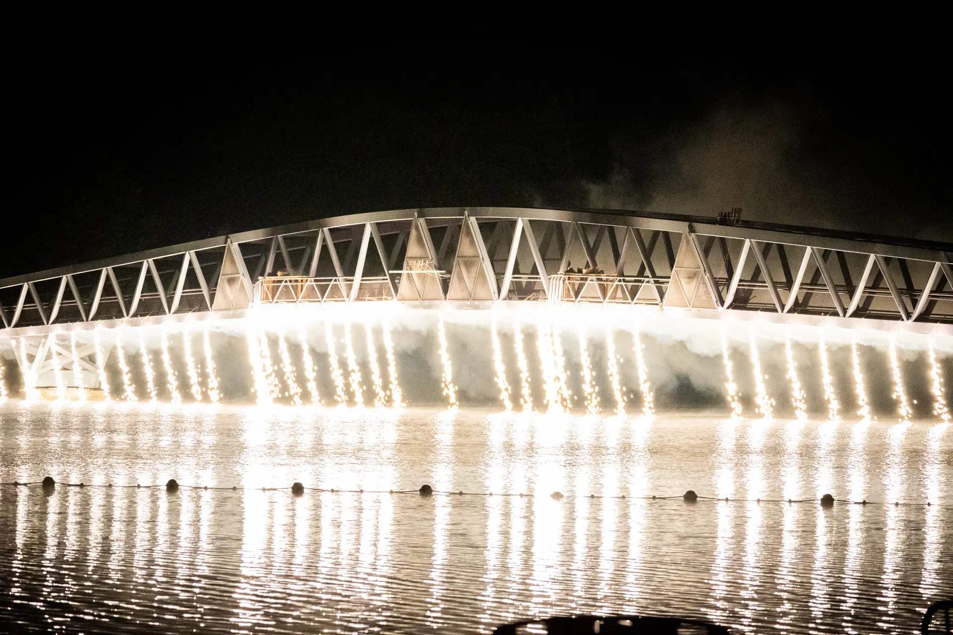 Lac-de-saint-pardoux-embrasement-passerelle-08 (1)