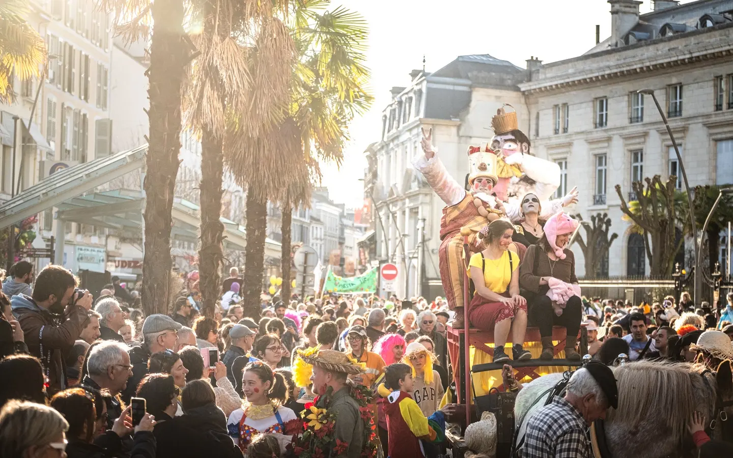 Le Grand défilé Sent Pançard char - Carnaval Biarnés