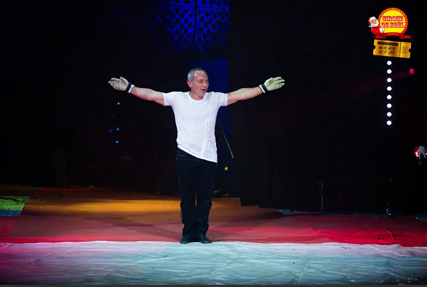 Cirque de Noël 2025 - Pau - seul sur scène