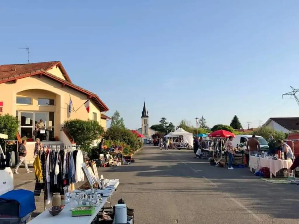 Vide grenier Lourquen 07 JUILLET