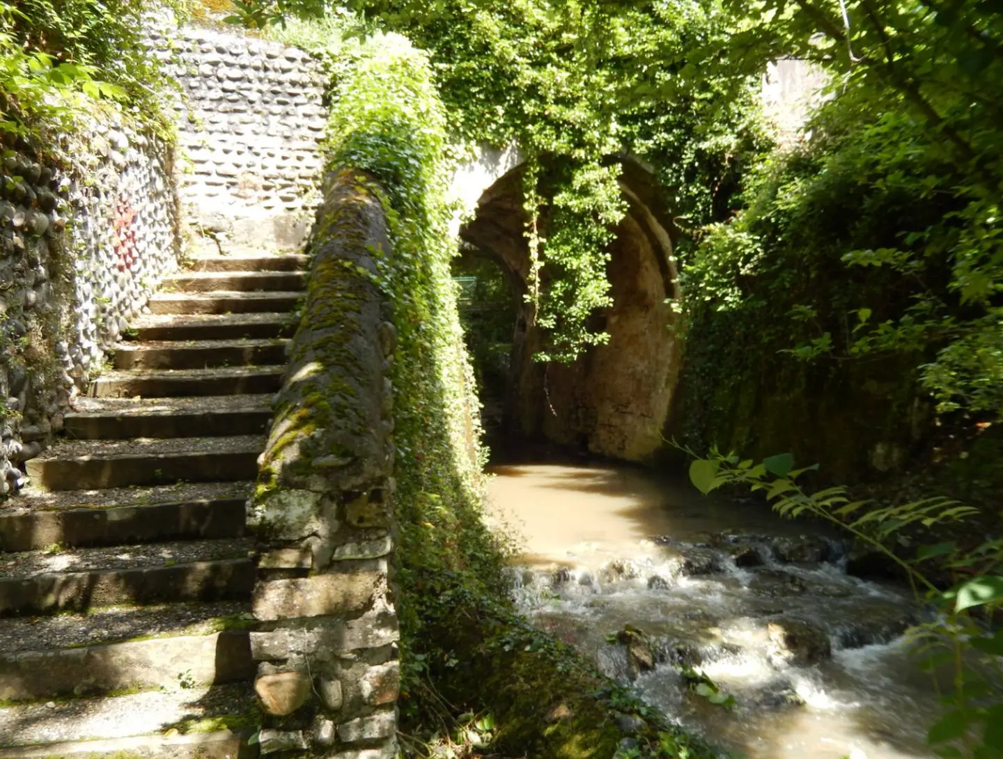 Lescar -  la fontaine