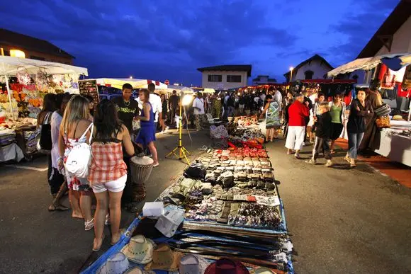 marché nocturne mimizan