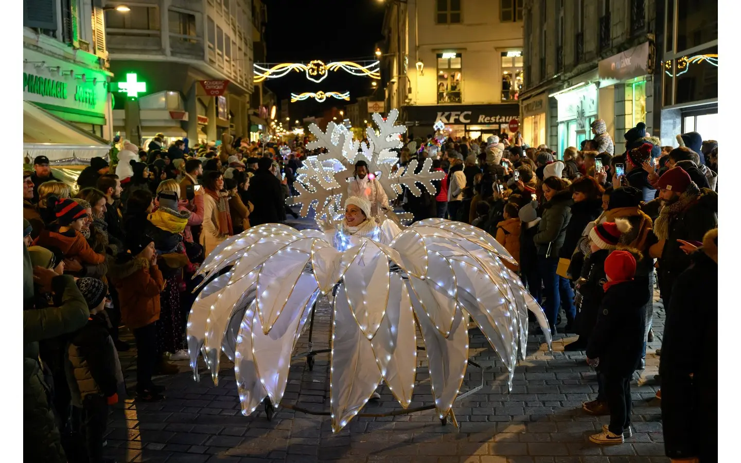 Noël à Pau - fête des lumières - rue Joffre