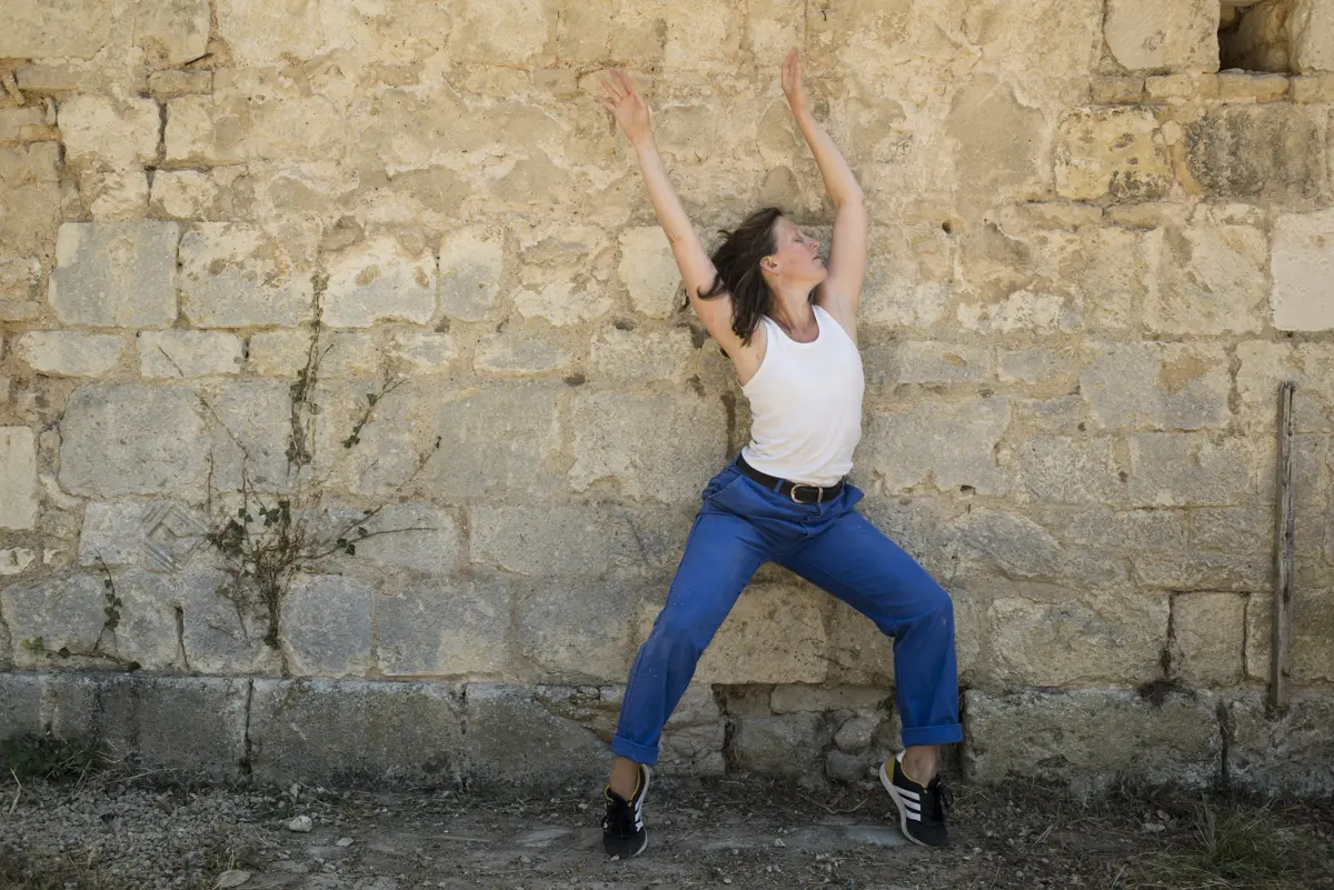 Surgir d'entre les murs Web-5