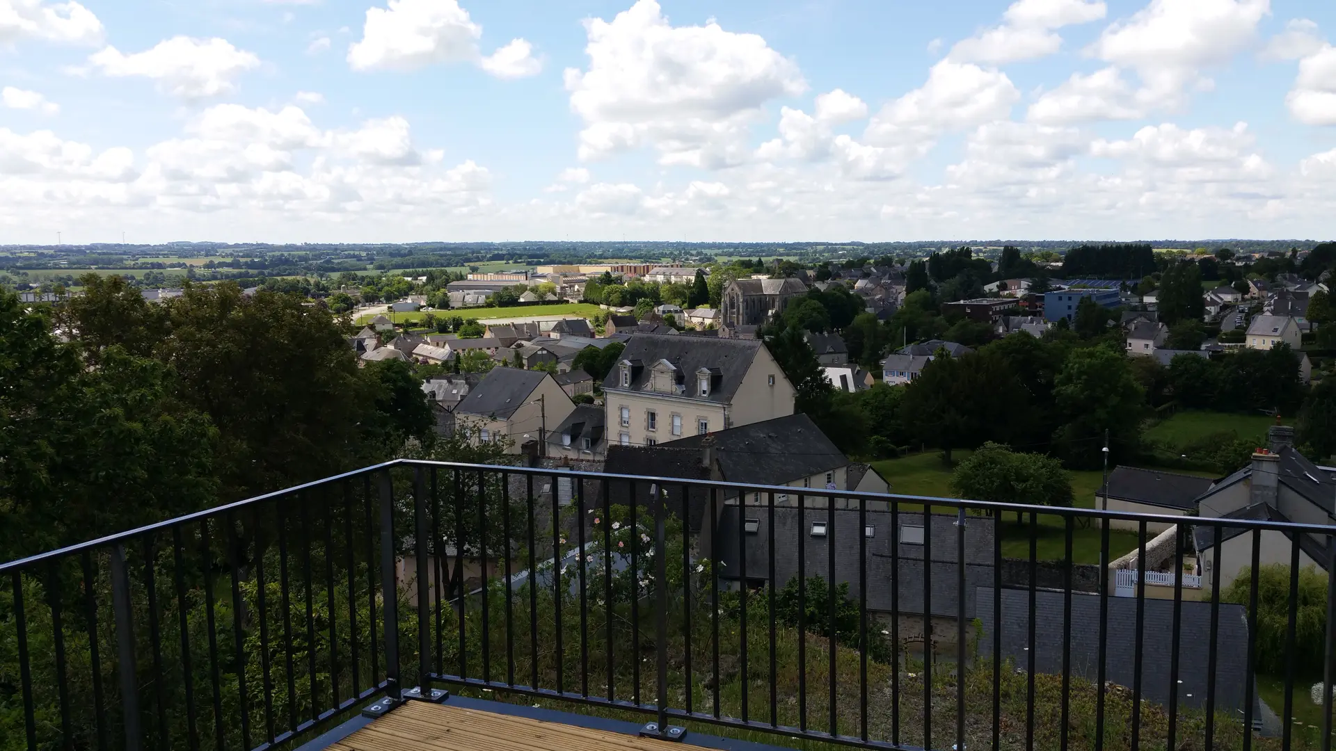 Panorama sur Villaines-la-Juhel