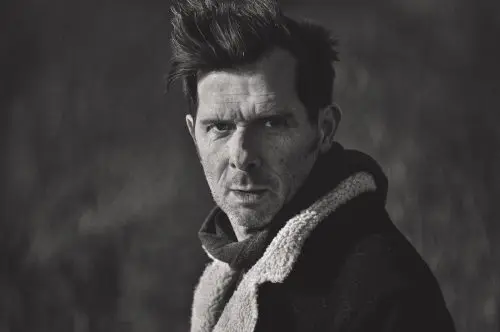 Hugh-Colman©Bonze_240112_74392_HD-500x332