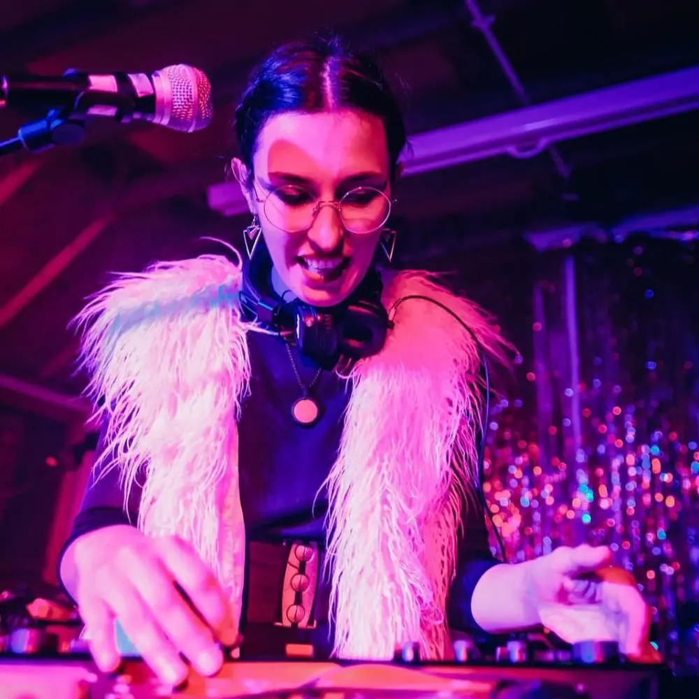 90-illustration_id-1765216914