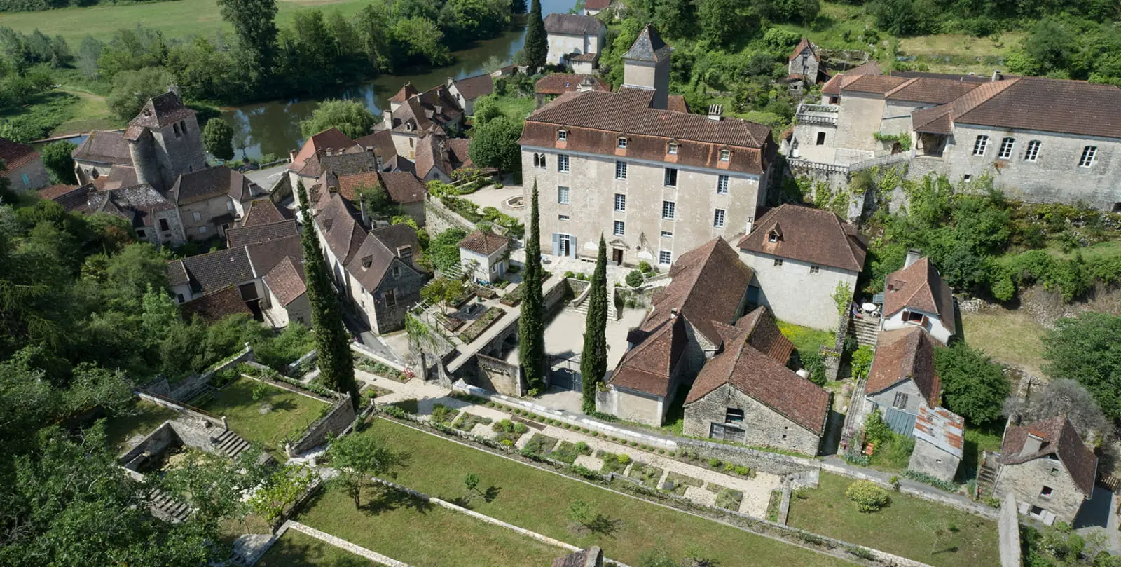 9b98255395f9780847d52c702eaaf439-1-site-C_Pelaprat-biljara_com-1600x809